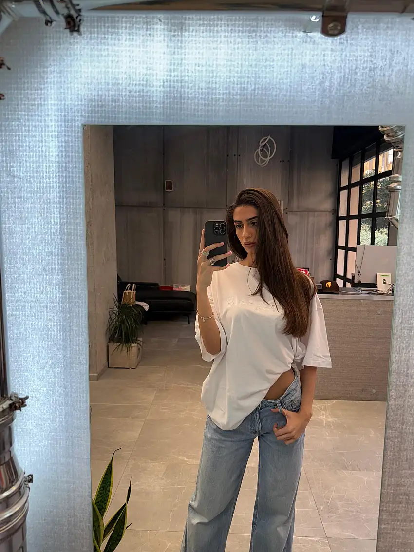 LES RABAIS MILANO – T-Shirt Unisex Oversize con Scritta in Rilievo