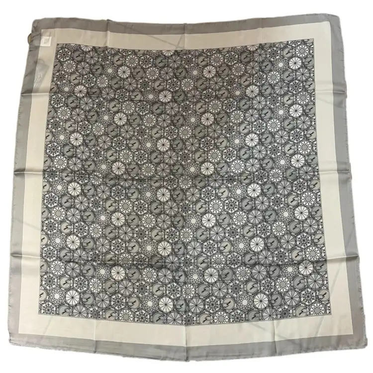 Gattinoni Teodosia AENTD2079 WPO877 Foulard Donna 90x90 cm Alabaster Grey