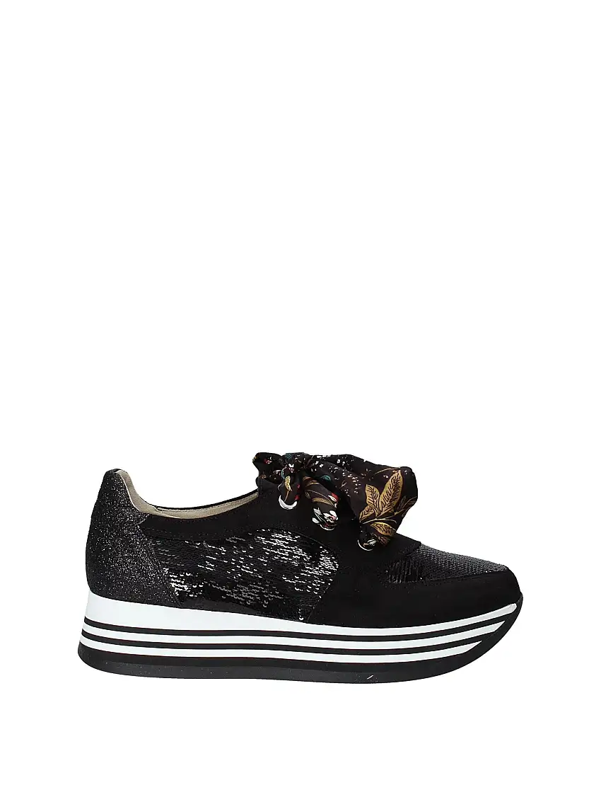 Grace Shoes Sneakers MAR006