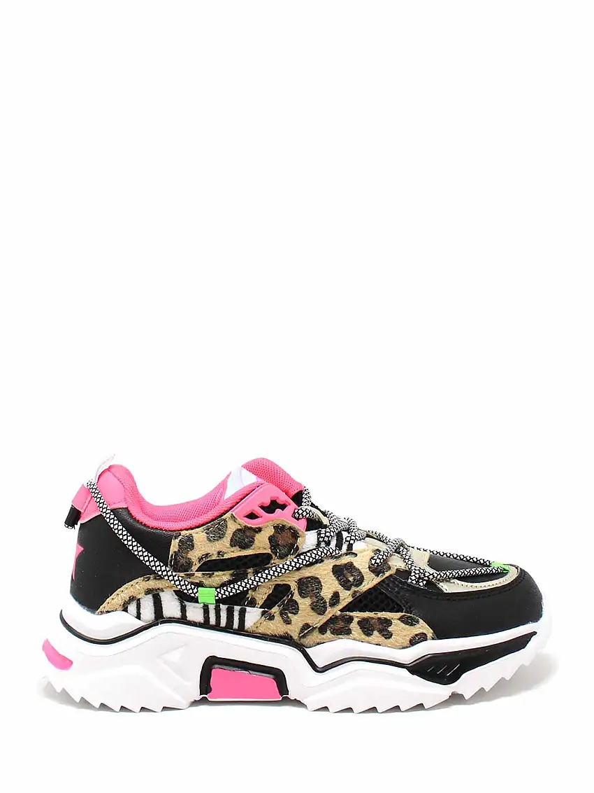 Shop Art Sneakers SA80237