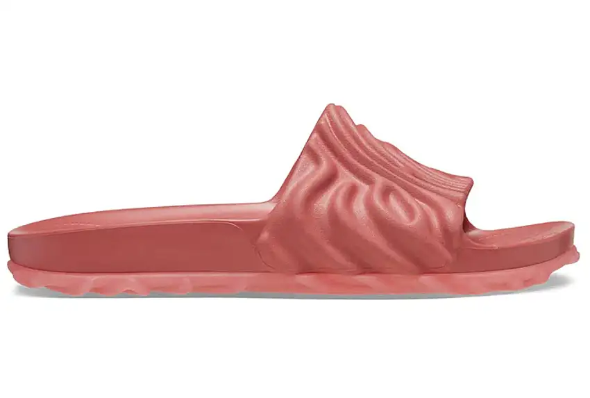 Scivolo Crocs Pollex di Salehe Bembury Guppy