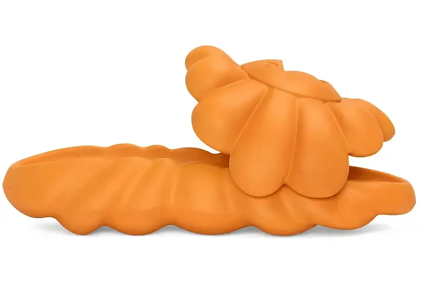 Takashi Murakami Ohana Full-Bloom Slide Apricot