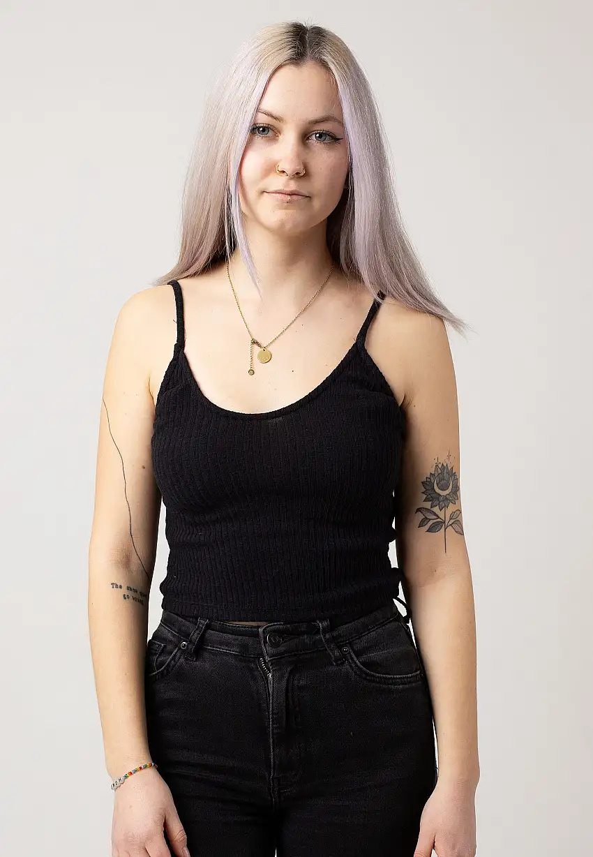 Noisy May - Gill V Neck Rib Black - Top