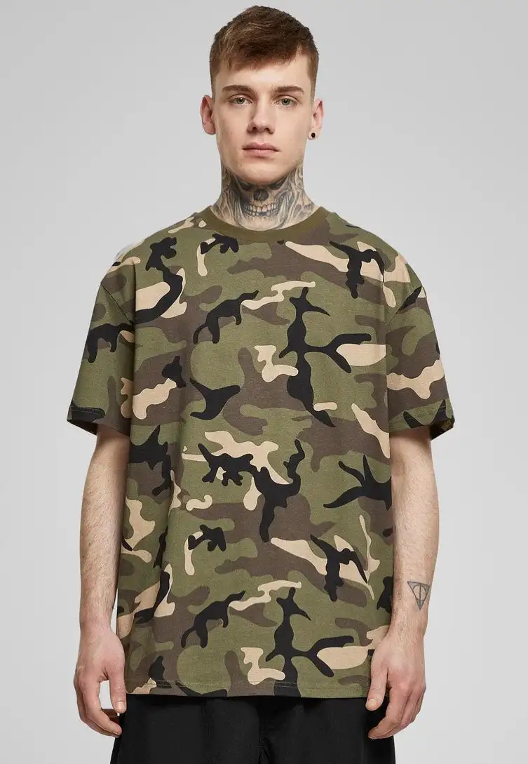 Urban Classics - Heavy Oversized Woodcamo - T-Shirt